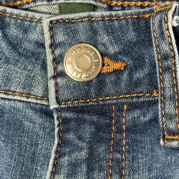 Wild Fable Highest Rise Skinny Distressed Jeans Size 8  EUC - Picture 3 of 4